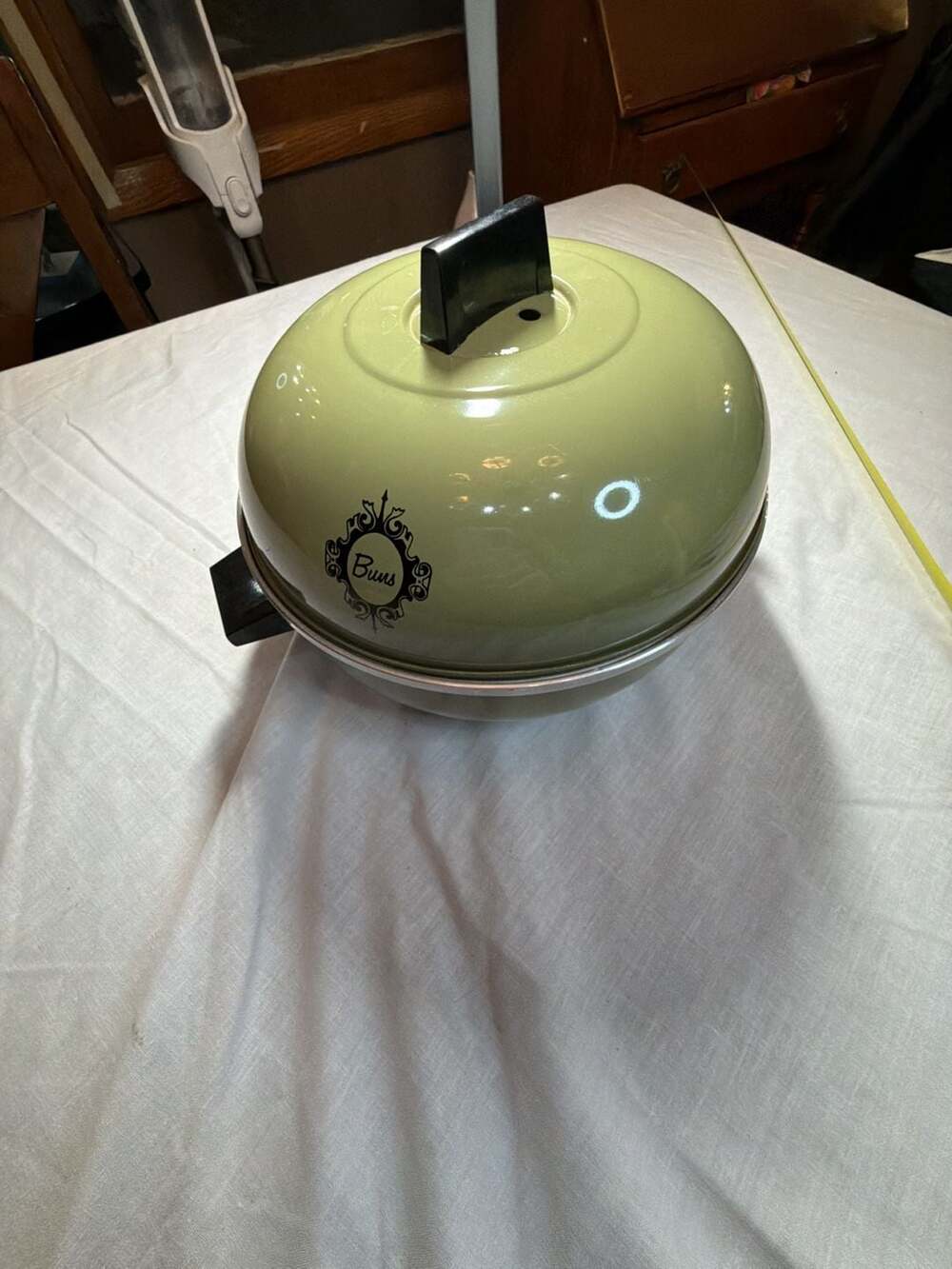 Vintage West Bend Avocado Green Buns Serving Oven